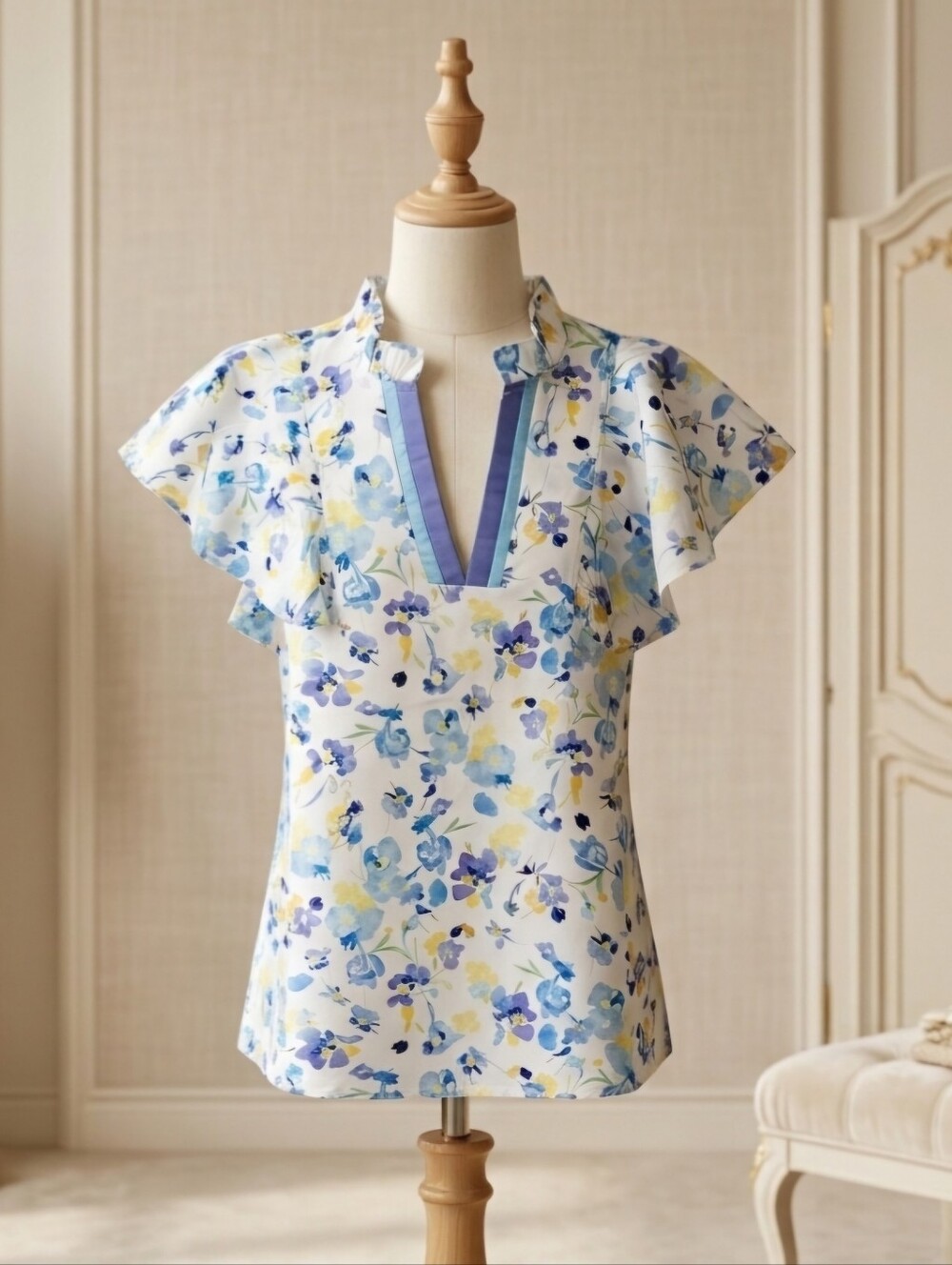 Lovesoft Floral V-Neck Flutter Sleeve Top | Size S